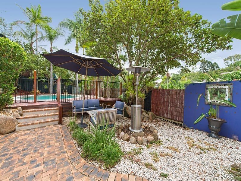 35 Leander Street, Chapel Hill QLD 4069
