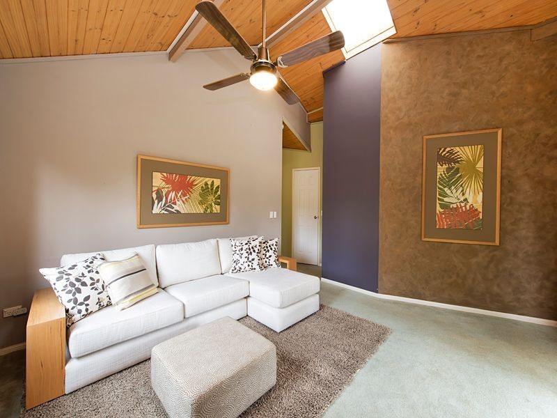 35 Leander Street, Chapel Hill QLD 4069