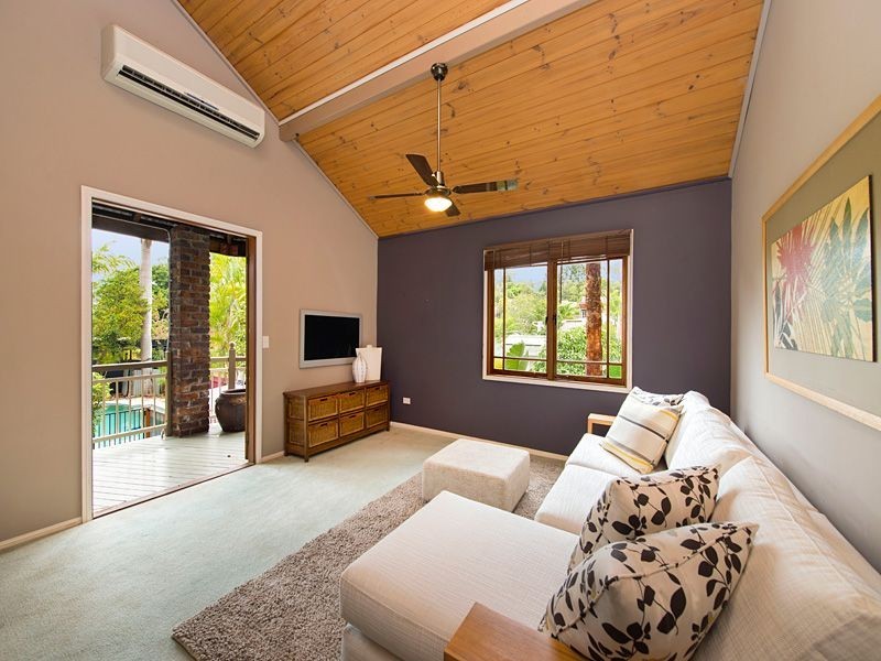 35 Leander Street, Chapel Hill QLD 4069