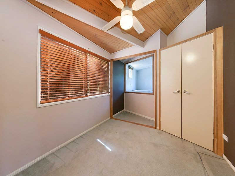 35 Leander Street, Chapel Hill QLD 4069