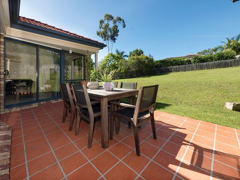 42 Gibson Crescent, Bellbowrie QLD 4070