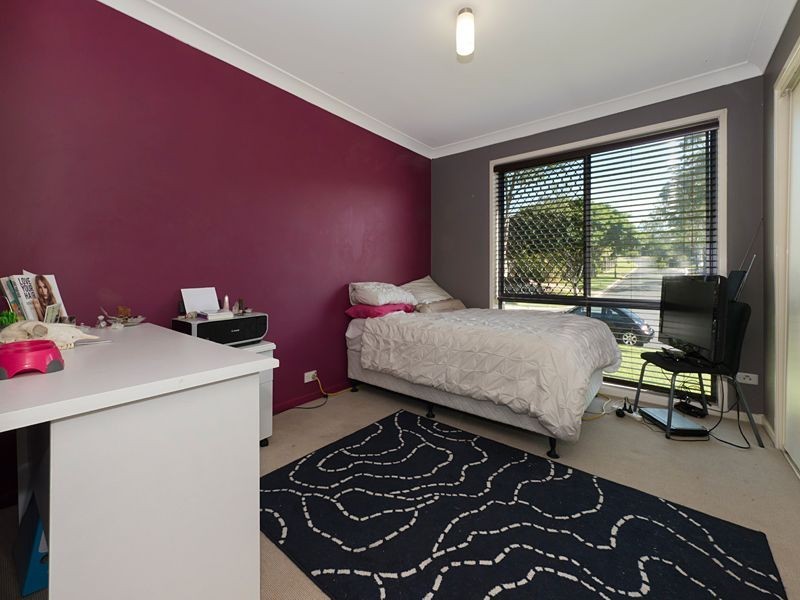 42 Gibson Crescent, Bellbowrie QLD 4070
