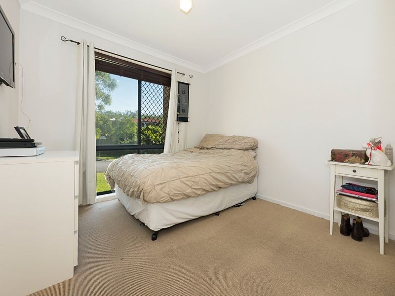 42 Gibson Crescent, Bellbowrie QLD 4070