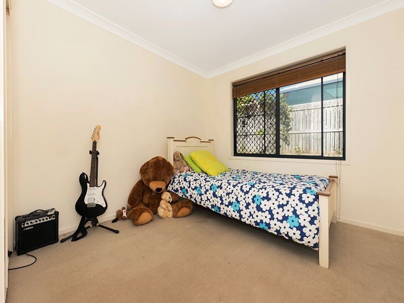 42 Gibson Crescent, Bellbowrie QLD 4070