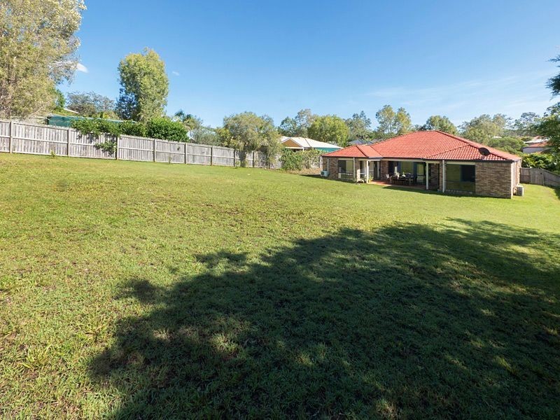 42 Gibson Crescent, Bellbowrie QLD 4070
