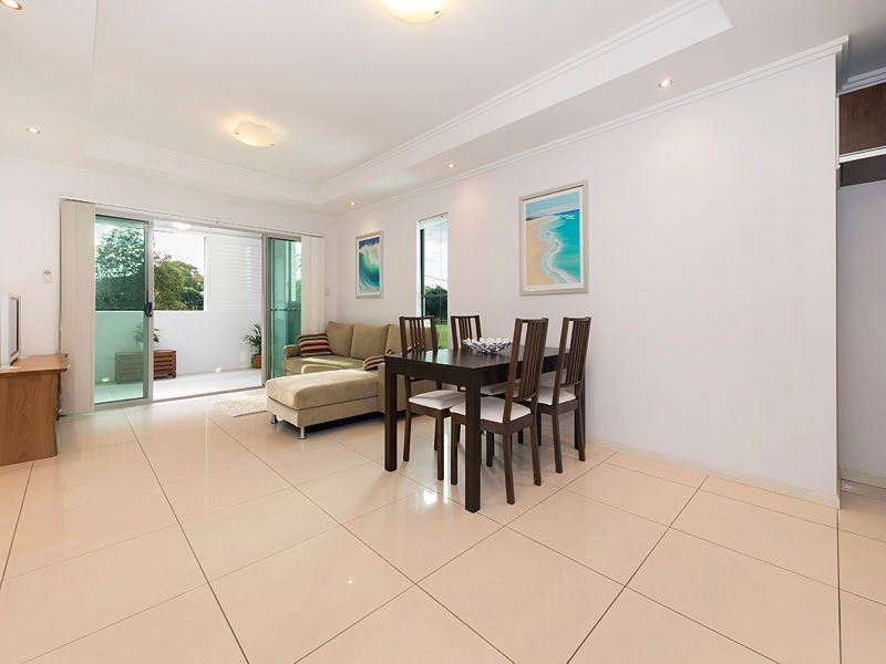 201/28 Dengate Lane, St Lucia QLD 4067