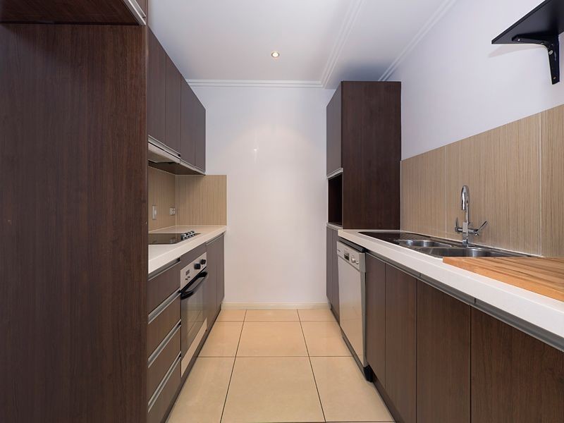 201/28 Dengate Lane, St Lucia QLD 4067