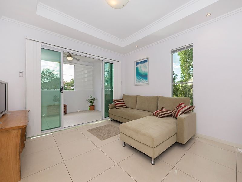 201/28 Dengate Lane, St Lucia QLD 4067