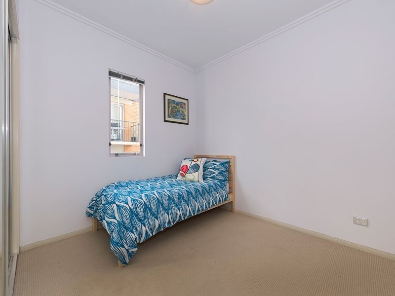 201/28 Dengate Lane, St Lucia QLD 4067