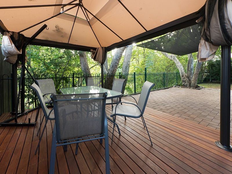 63 Twilight Street, Kenmore QLD 4069