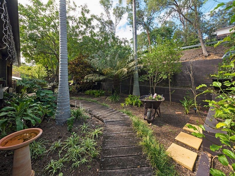 63 Twilight Street, Kenmore QLD 4069