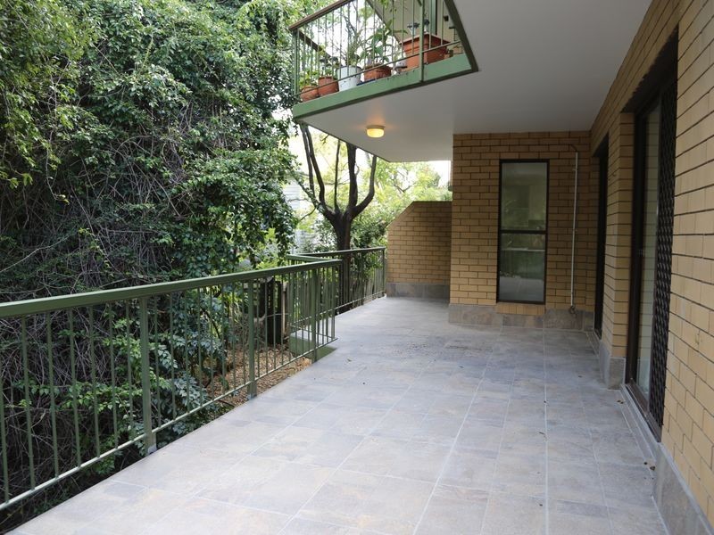 2/11 Frederick Street, Taringa QLD 4068