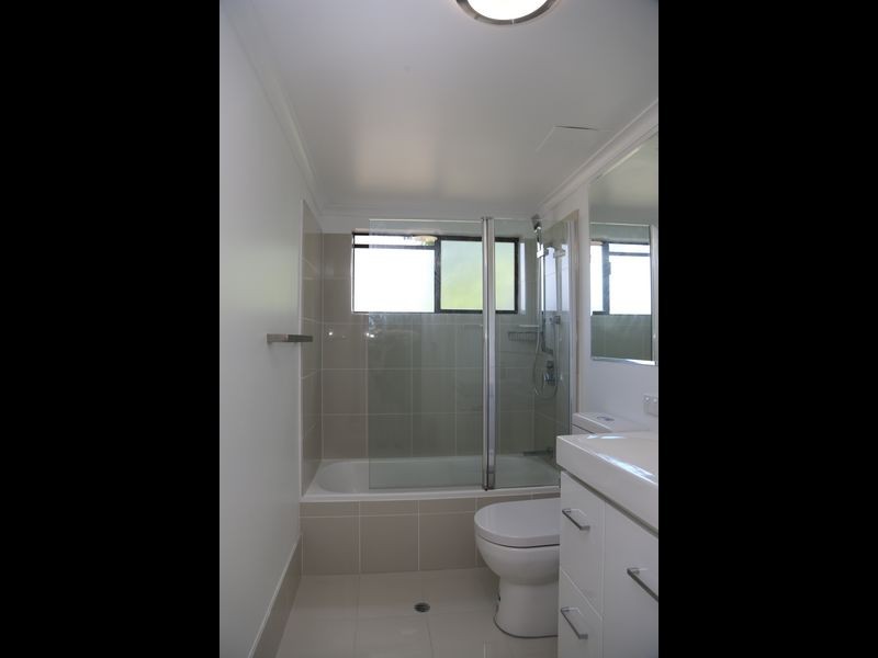 2/11 Frederick Street, Taringa QLD 4068