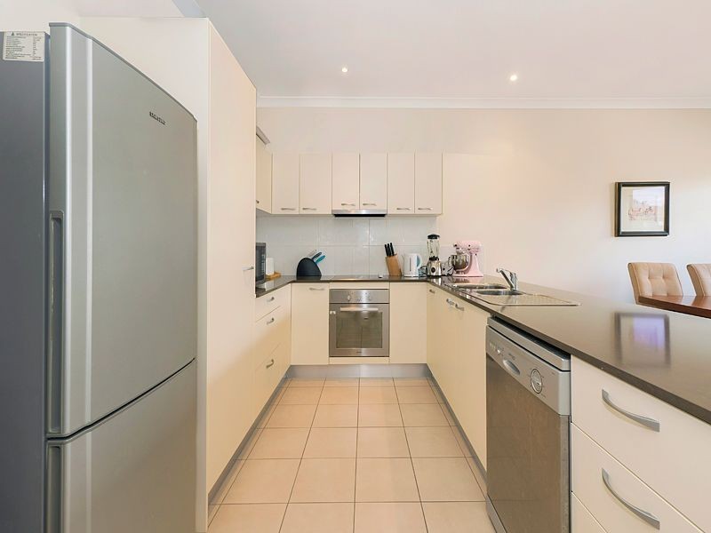 16/98 Joseph Avenue, Moggill QLD 4070