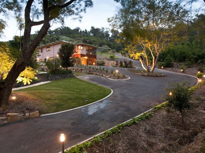 210 Pacey Road, Upper Brookfield QLD 4069