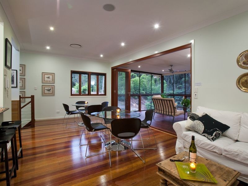 210 Pacey Road, Upper Brookfield QLD 4069