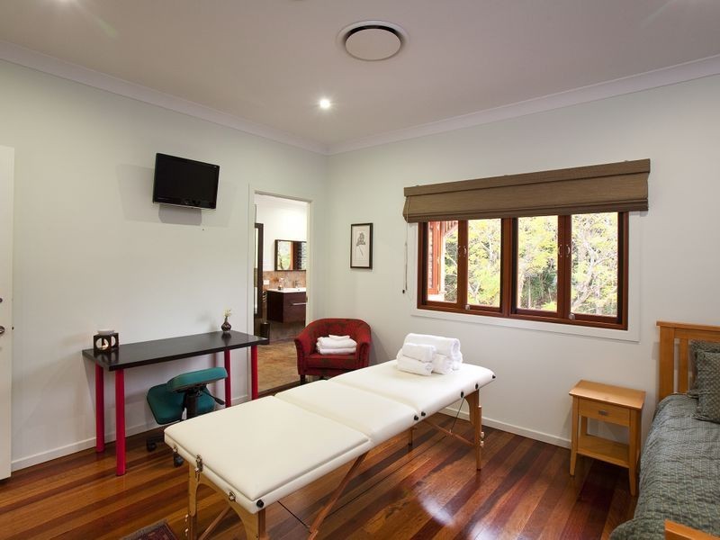 210 Pacey Road, Upper Brookfield QLD 4069