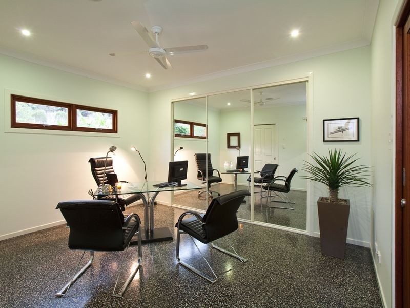 210 Pacey Road, Upper Brookfield QLD 4069