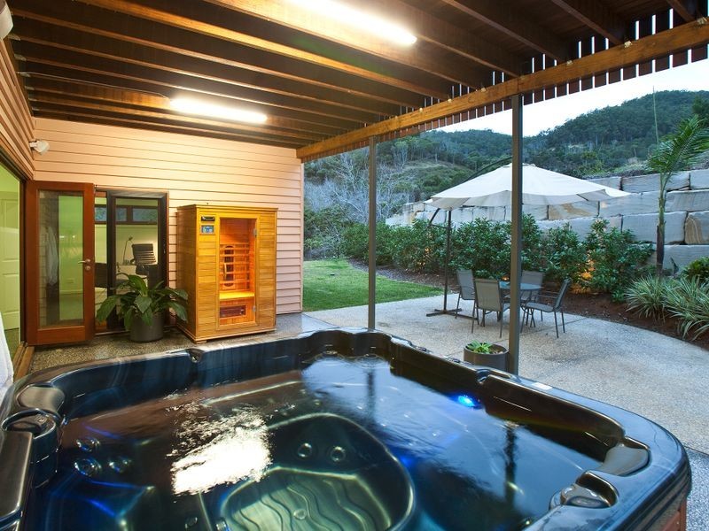 210 Pacey Road, Upper Brookfield QLD 4069