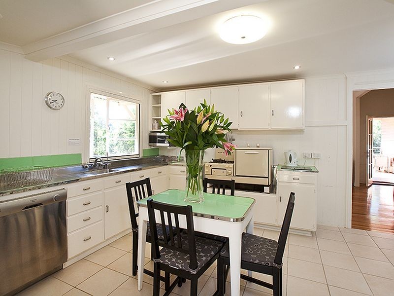 210 Pacey Road, Upper Brookfield QLD 4069