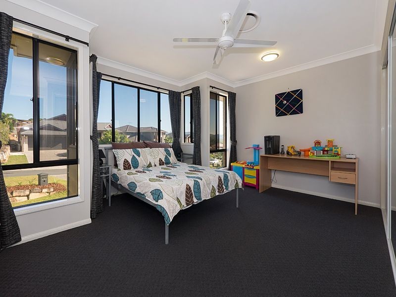 19 Grange Place, Moggill QLD 4070