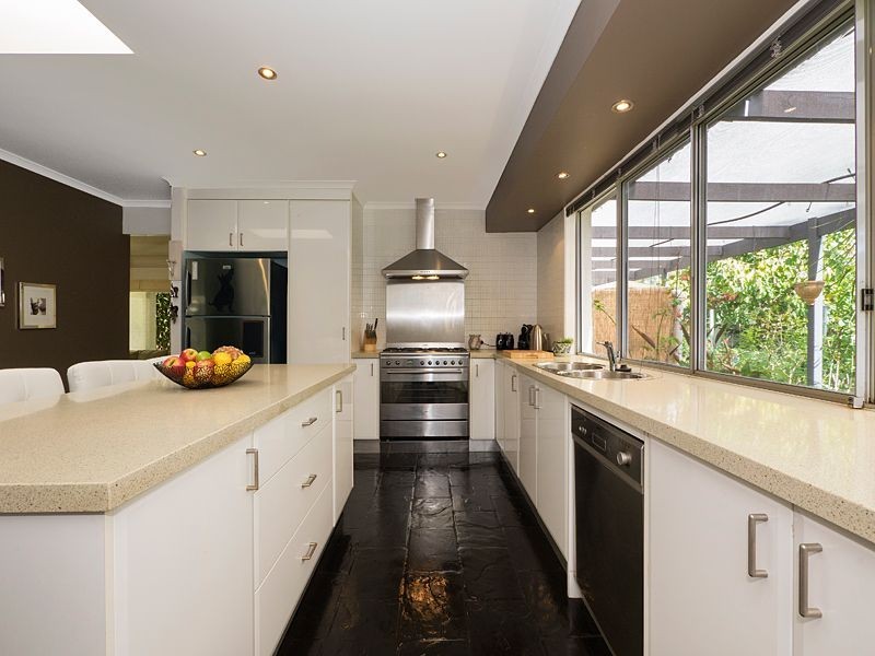 13 Redgum Close, Bellbowrie QLD 4070