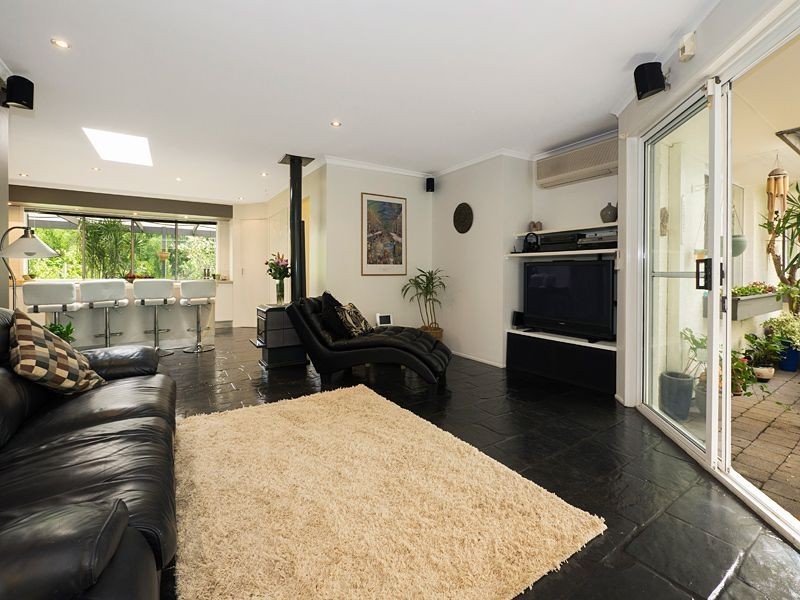 13 Redgum Close, Bellbowrie QLD 4070
