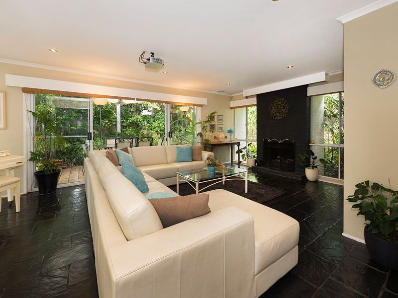 13 Redgum Close, Bellbowrie QLD 4070