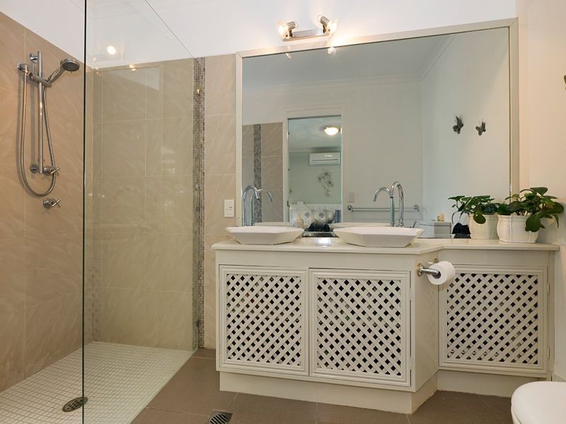 13 Redgum Close, Bellbowrie QLD 4070