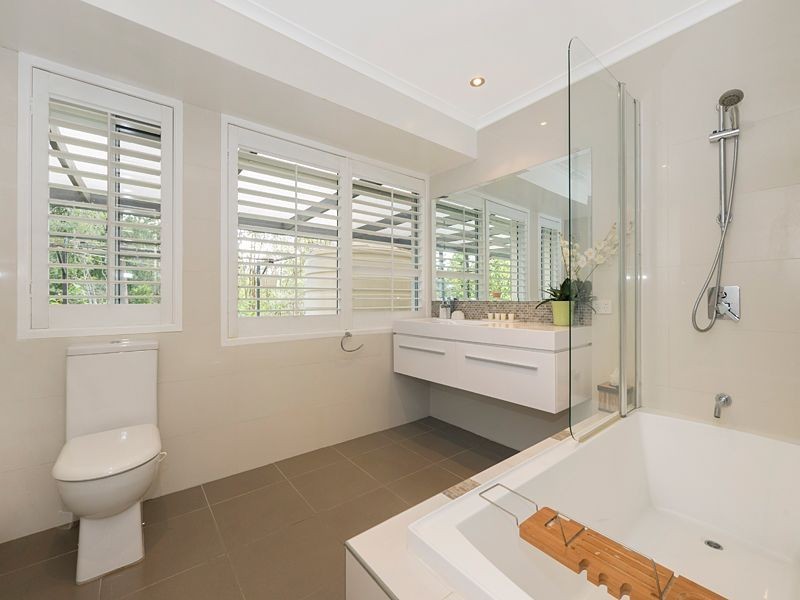 13 Redgum Close, Bellbowrie QLD 4070