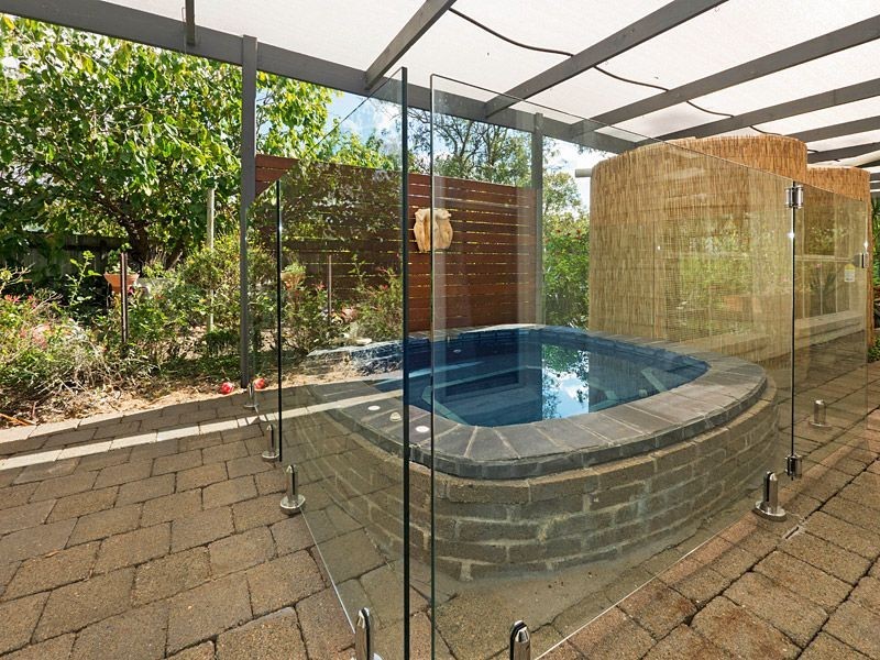 13 Redgum Close, Bellbowrie QLD 4070