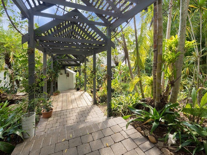13 Redgum Close, Bellbowrie QLD 4070