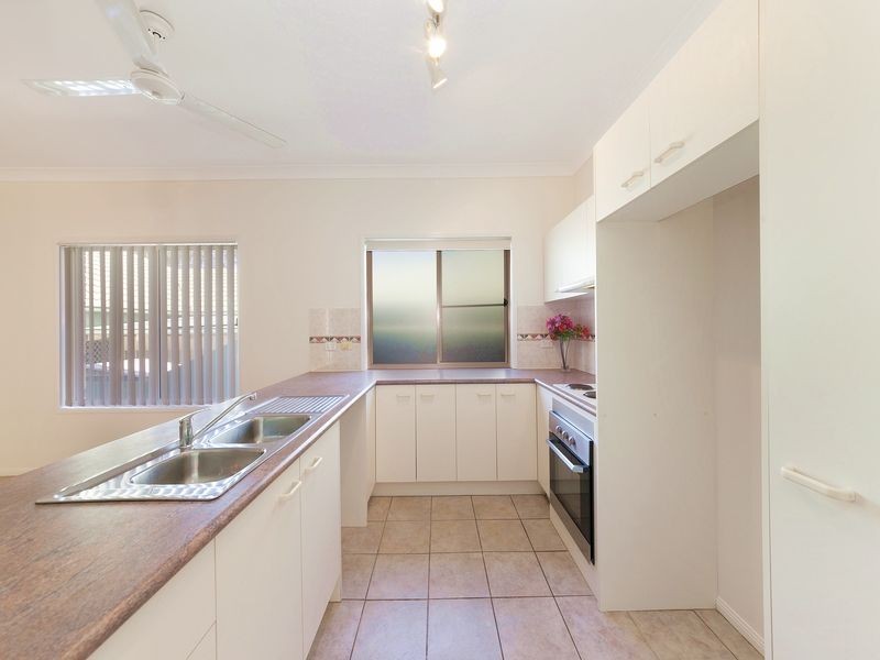 9a Jewel Street, Kenmore QLD 4069