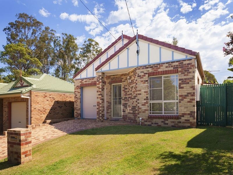 9a Jewel Street, Kenmore QLD 4069