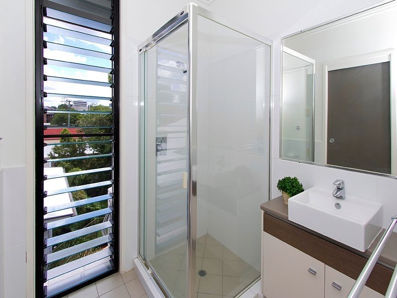 5/26 Lambert Road, Indooroopilly QLD 4068