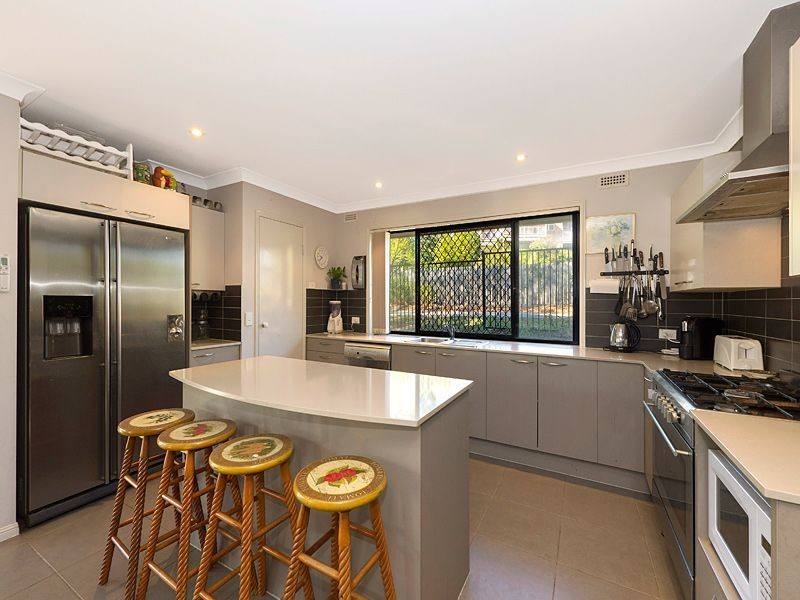 51 Lagoon Crescent, Bellbowrie QLD 4070
