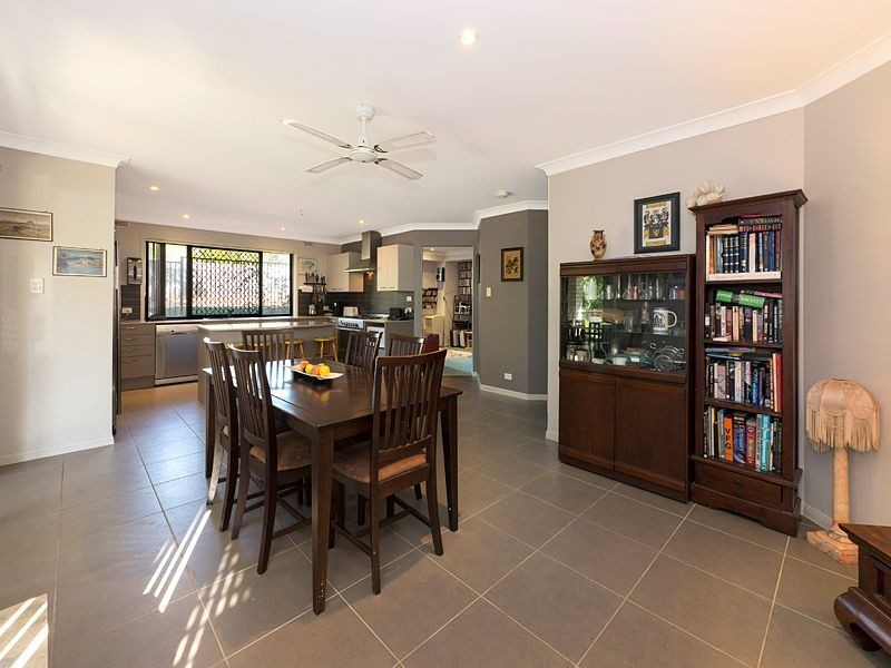 51 Lagoon Crescent, Bellbowrie QLD 4070