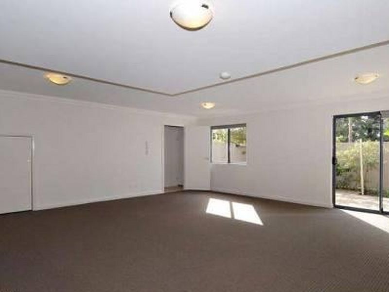 2/60 Kensington Terrace, Toowong QLD 4066