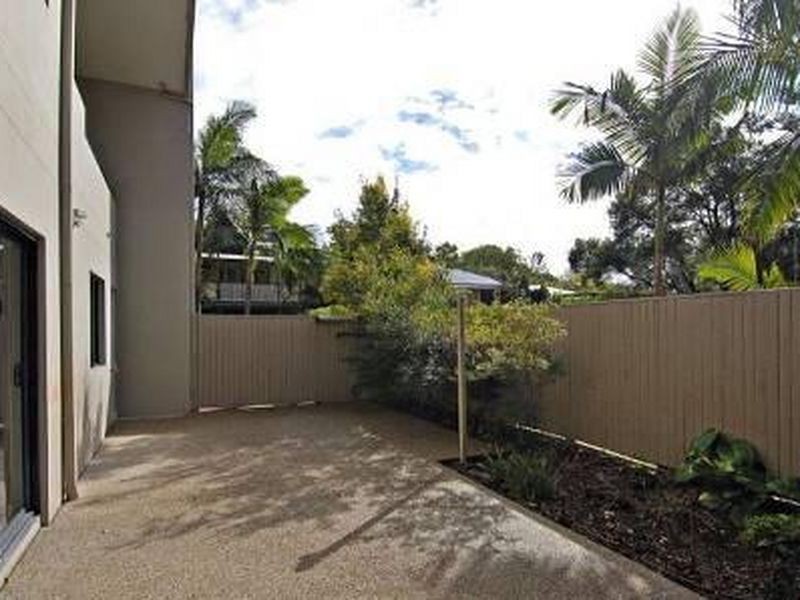 2/60 Kensington Terrace, Toowong QLD 4066