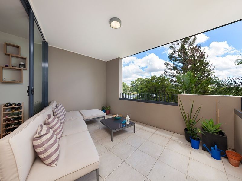 2/60 Kensington Terrace, Toowong QLD 4066