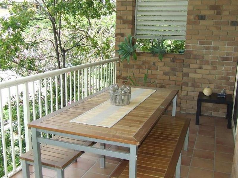 2/1 Sundridge Street, Taringa QLD 4068