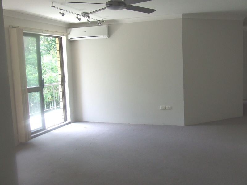 4/34 Mitre Street, St Lucia QLD 4067