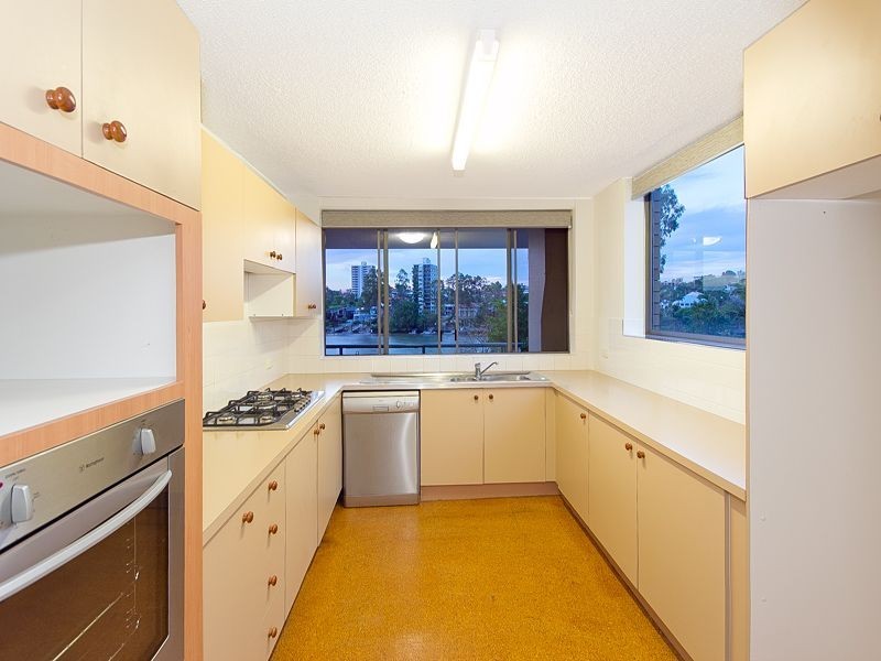 6/164 Macquarie Street, St Lucia QLD 4067