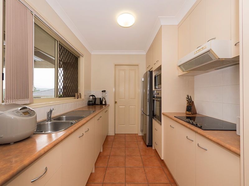 7 Volterra Place, Moggill QLD 4070