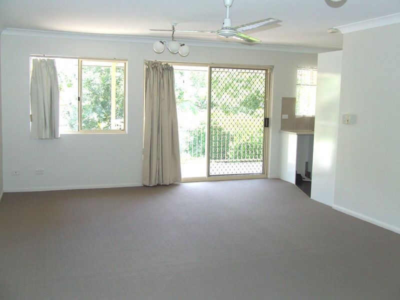 1/219 Sir Fred Schonell Drive, St Lucia QLD 4067