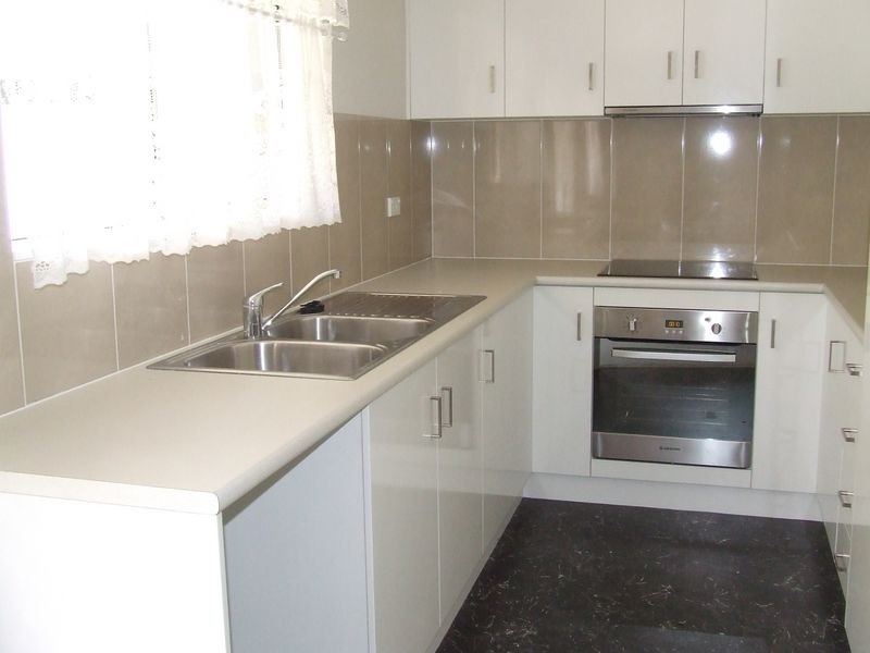 1/219 Sir Fred Schonell Drive, St Lucia QLD 4067