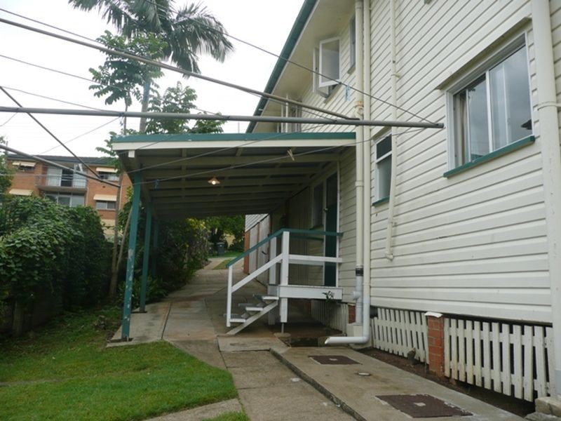 53 Sisley Street, St Lucia QLD 4067