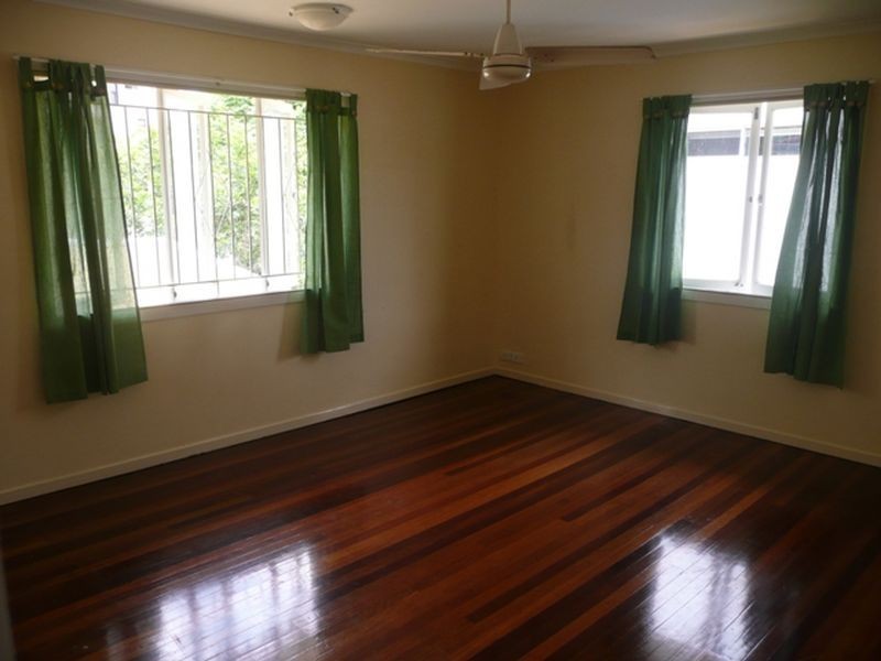 53 Sisley Street, St Lucia QLD 4067