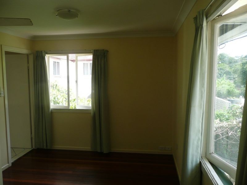 53 Sisley Street, St Lucia QLD 4067