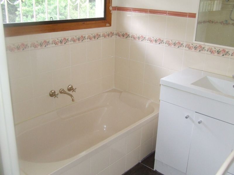 2/50 Witton Road, Indooroopilly QLD 4068